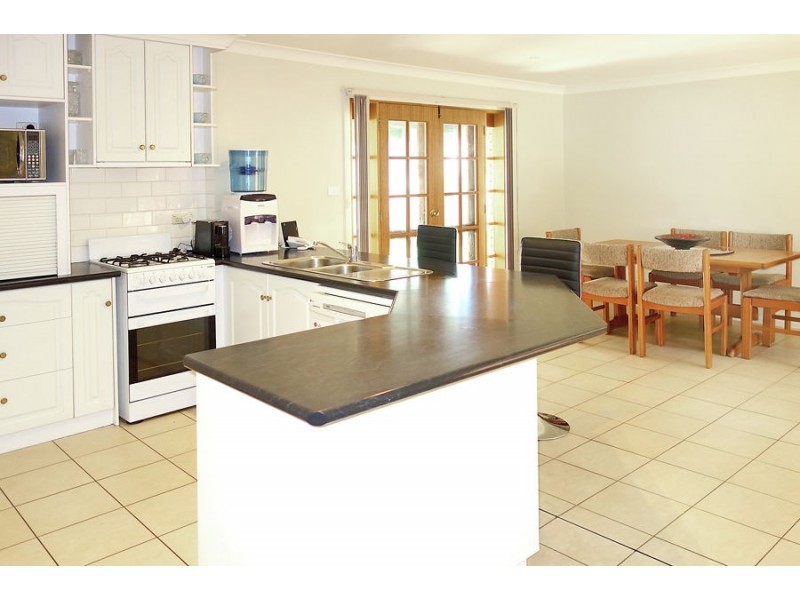 94 Jasmin Crescent, Lake Albert NSW 2650