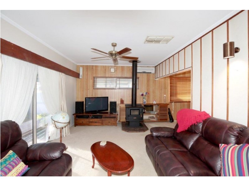 17 Montgomery Street, Ashmont NSW 2650