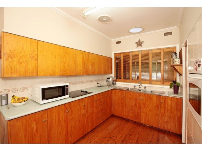 17 Montgomery Street, Ashmont NSW 2650