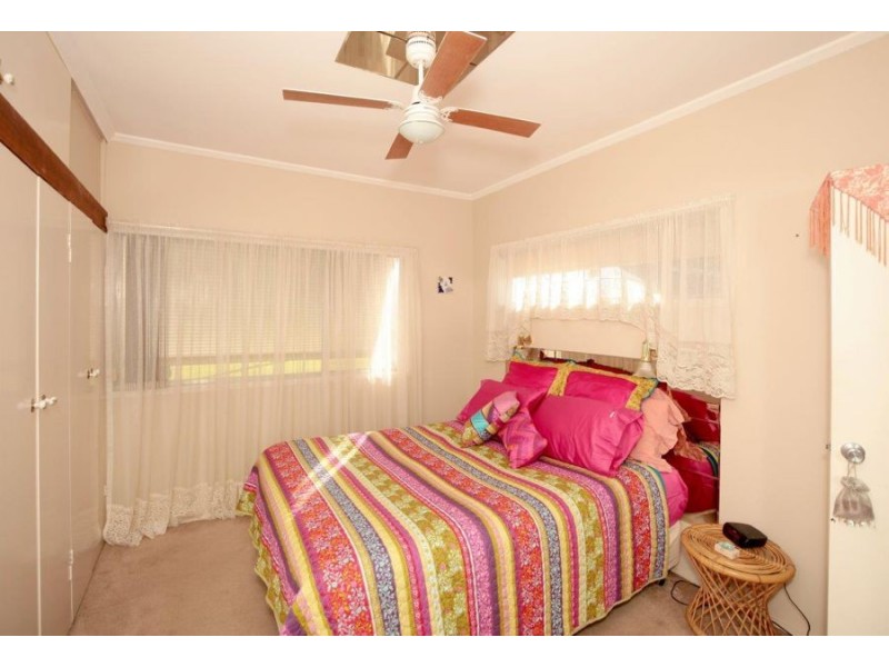 17 Montgomery Street, Ashmont NSW 2650