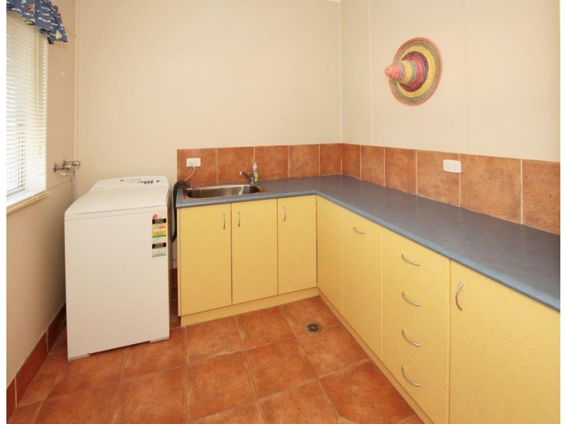 17 Montgomery Street, Ashmont NSW 2650