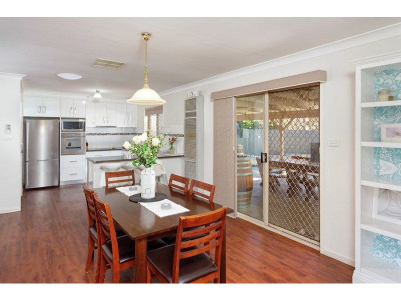 4 Langi Crescent, Glenfield Park NSW 2650