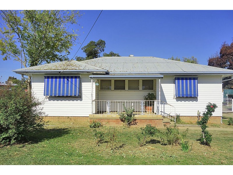 18 Jack Avenue, Mount Austin NSW 2650