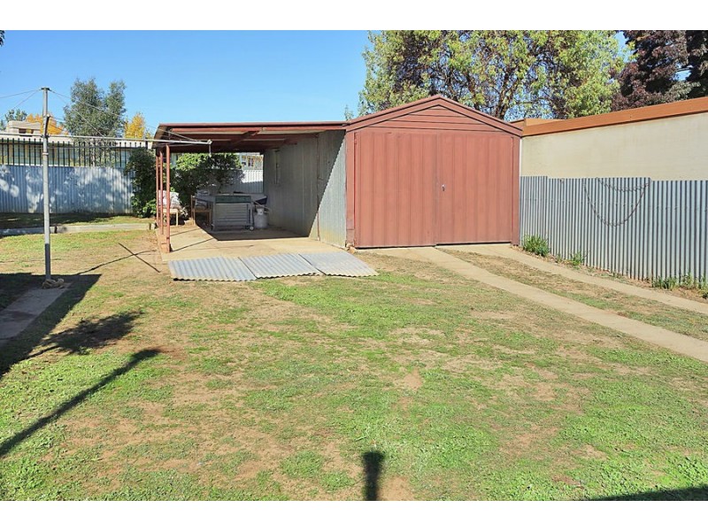 18 Jack Avenue, Mount Austin NSW 2650