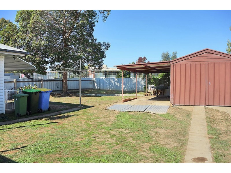18 Jack Avenue, Mount Austin NSW 2650