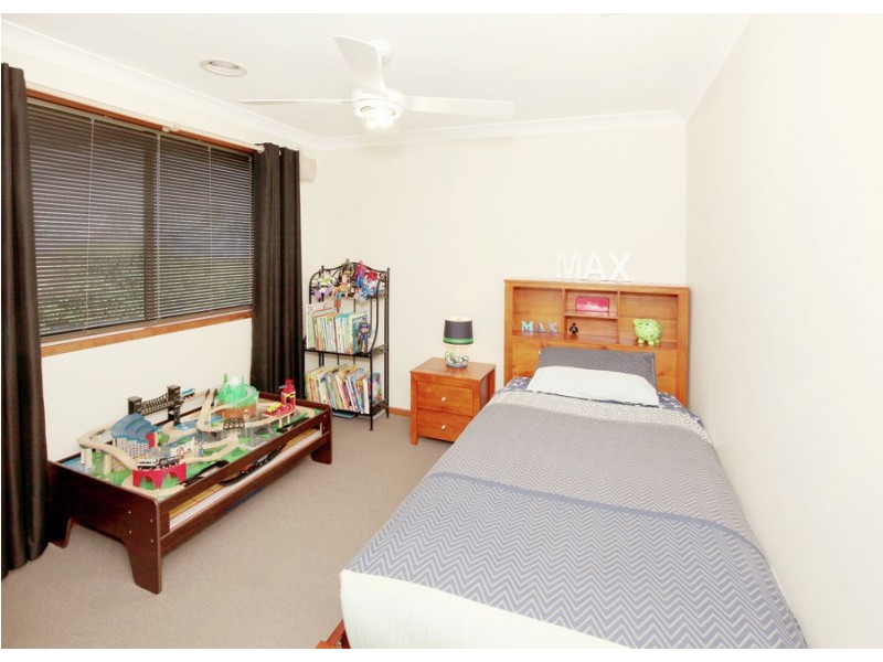 4 Alma Crescent, Estella NSW 2650