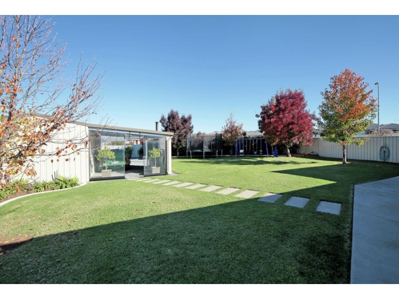 4 Alma Crescent, Estella NSW 2650