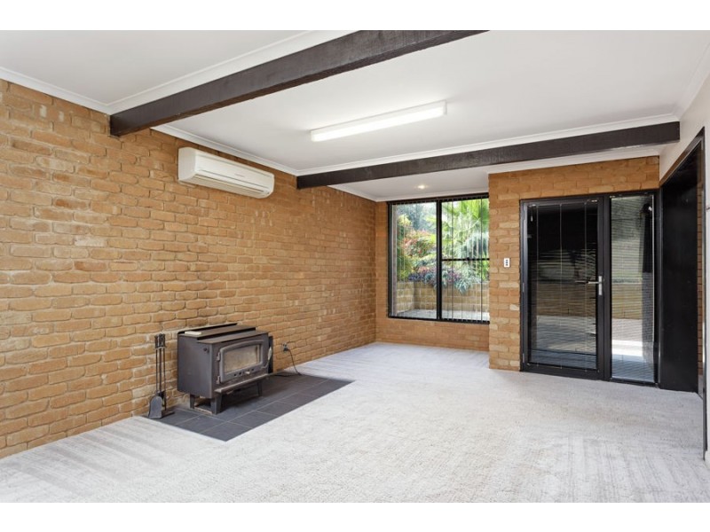 70 Mimosa Drive, Mount Austin NSW 2650