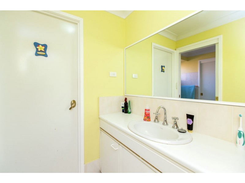 20 Doman Street, Estella NSW 2650