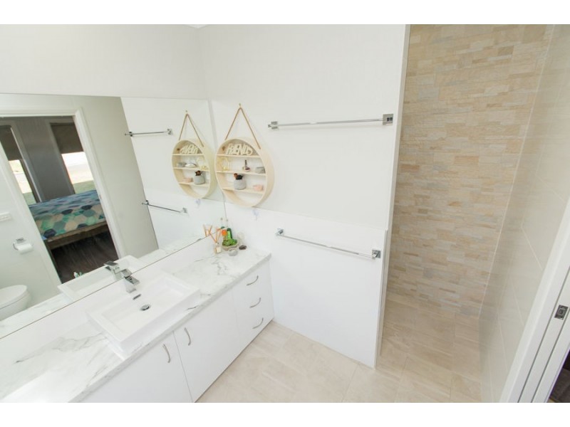 1 Mulberrygong Court, Gobbagombalin NSW 2650