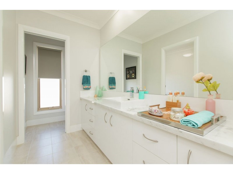 1 Mulberrygong Court, Gobbagombalin NSW 2650