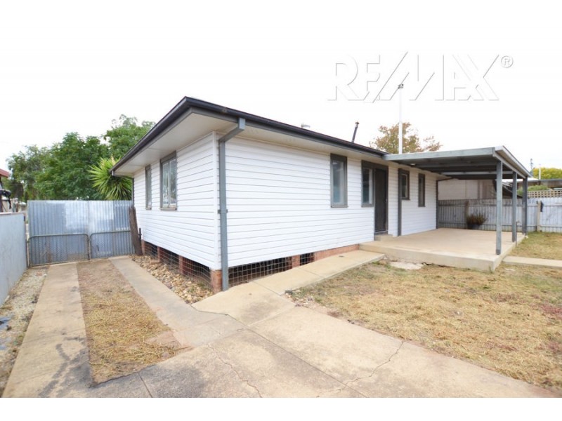 32 Mckell Avenue, Mount Austin NSW 2650