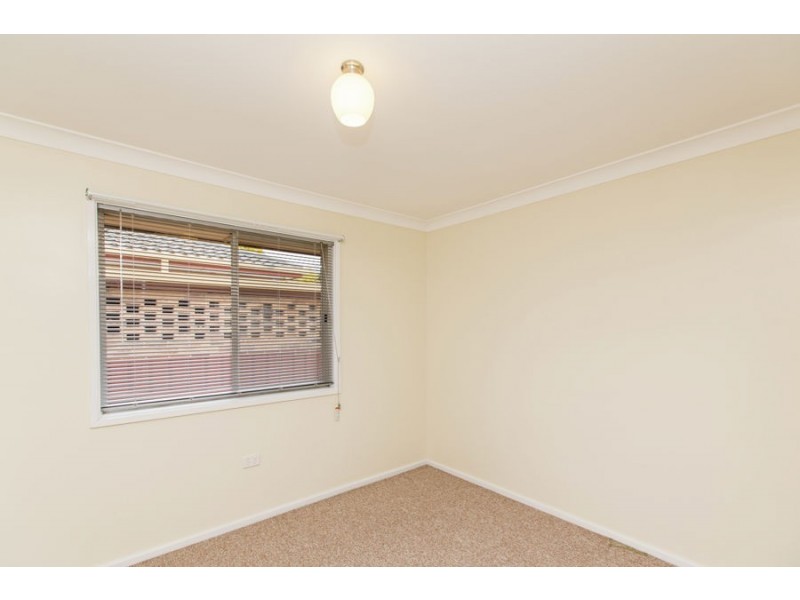 3 Sherwood Avenue, Kooringal NSW 2650