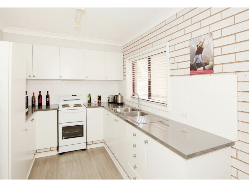 1/6 Dunn Avenue, Forest Hill NSW 2651