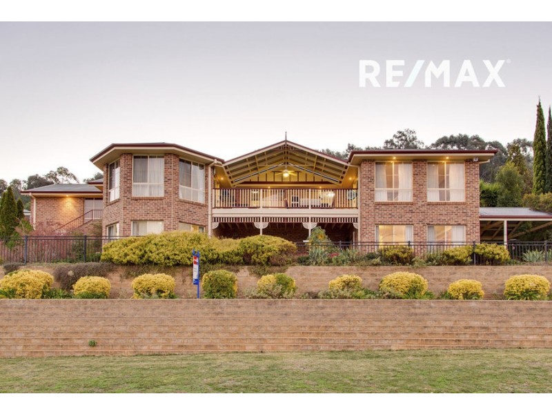 7 Gibbes Close, Kooringal NSW 2650