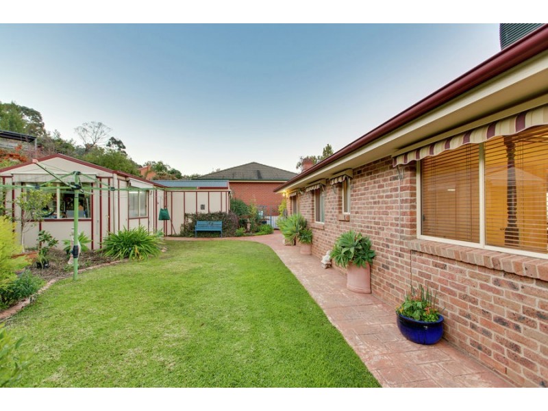 7 Gibbes Close, Kooringal NSW 2650