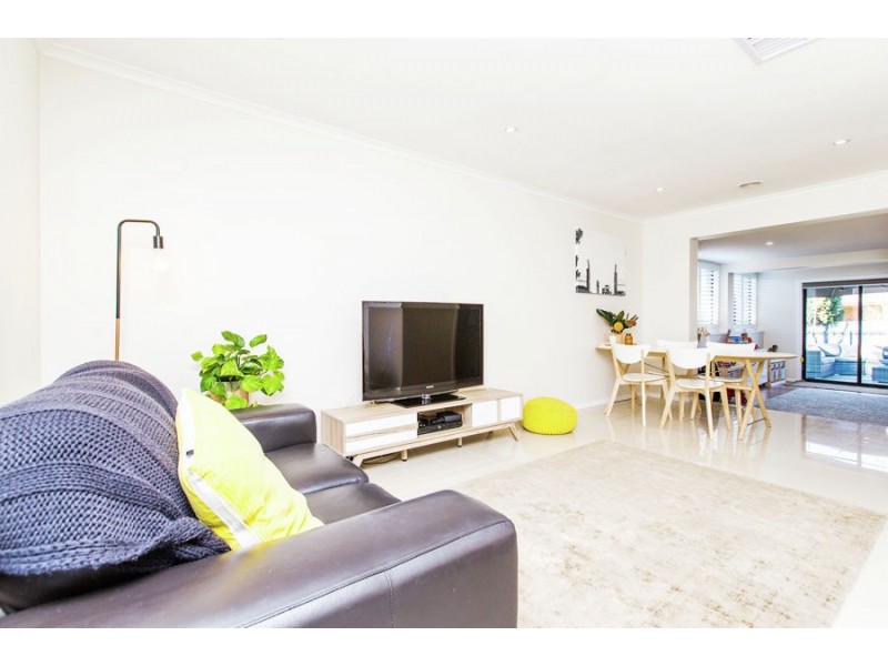 6 Ilex Street, Lake Albert NSW 2650