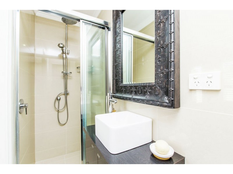 6 Ilex Street, Lake Albert NSW 2650