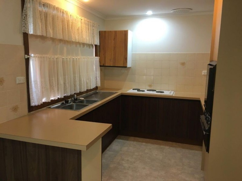 1/61 Main Street, Lake Albert NSW 2650