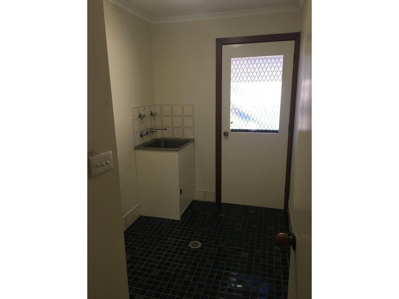 1/61 Main Street, Lake Albert NSW 2650