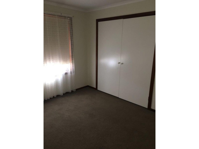 1/61 Main Street, Lake Albert NSW 2650