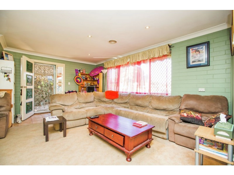 48 Adjin Street, Mount Austin NSW 2650