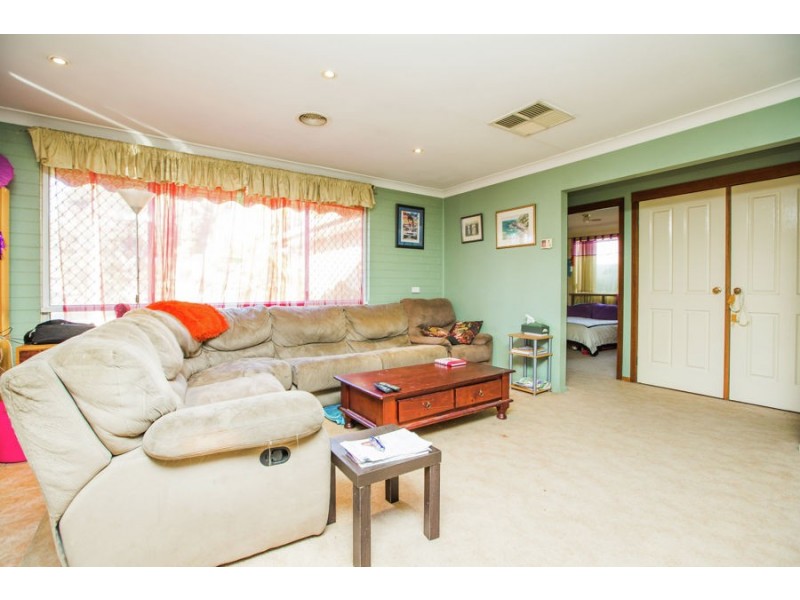 48 Adjin Street, Mount Austin NSW 2650