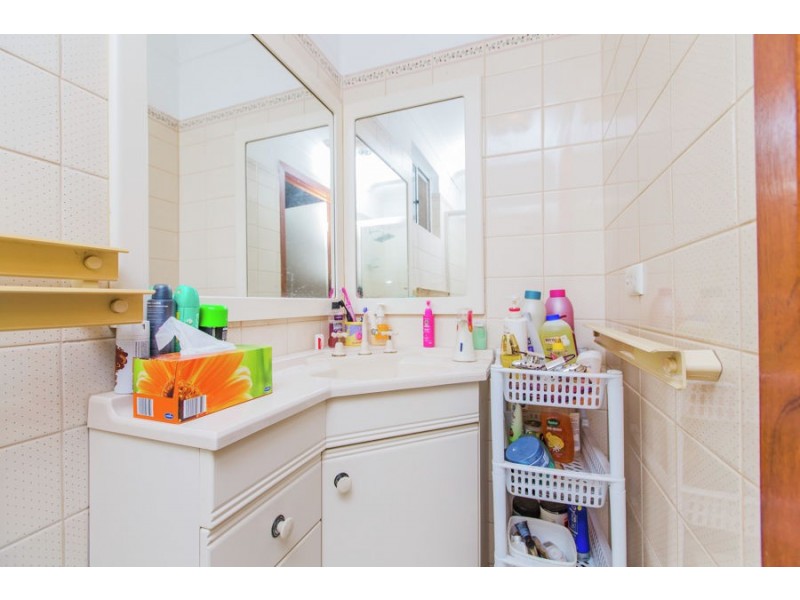 48 Adjin Street, Mount Austin NSW 2650