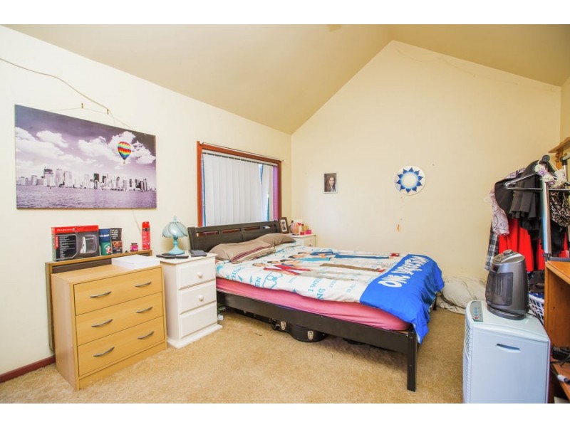 48 Adjin Street, Mount Austin NSW 2650