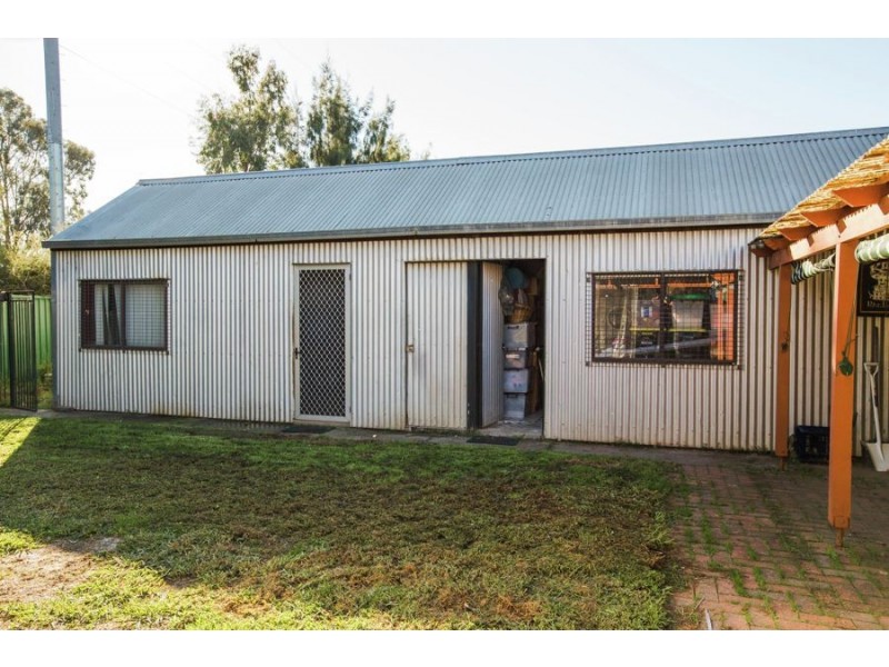 48 Adjin Street, Mount Austin NSW 2650