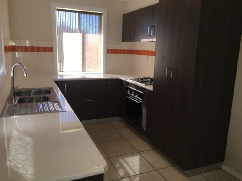 6 Blakemore Street, Ashmont NSW 2650