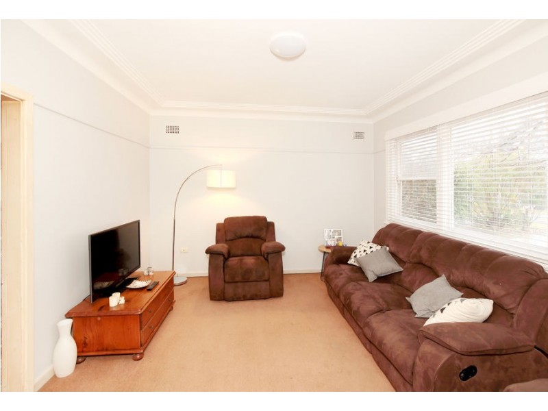 408 Lake Albert Road, Kooringal NSW 2650