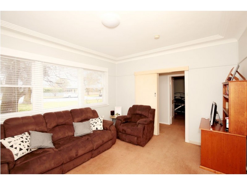 408 Lake Albert Road, Kooringal NSW 2650