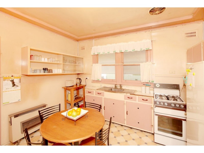 408 Lake Albert Road, Kooringal NSW 2650