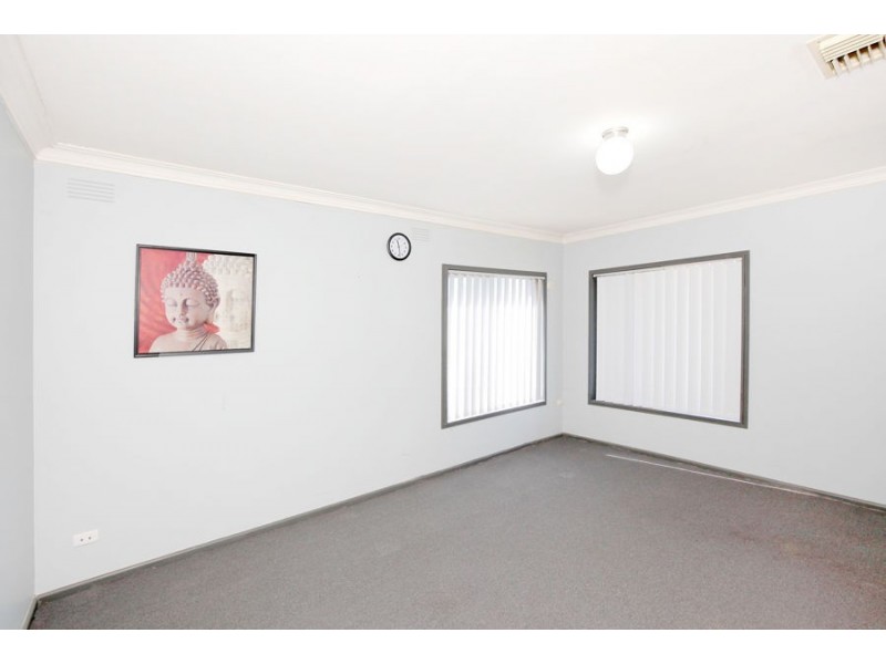 13 Ziegler Avenue, Kooringal NSW 2650