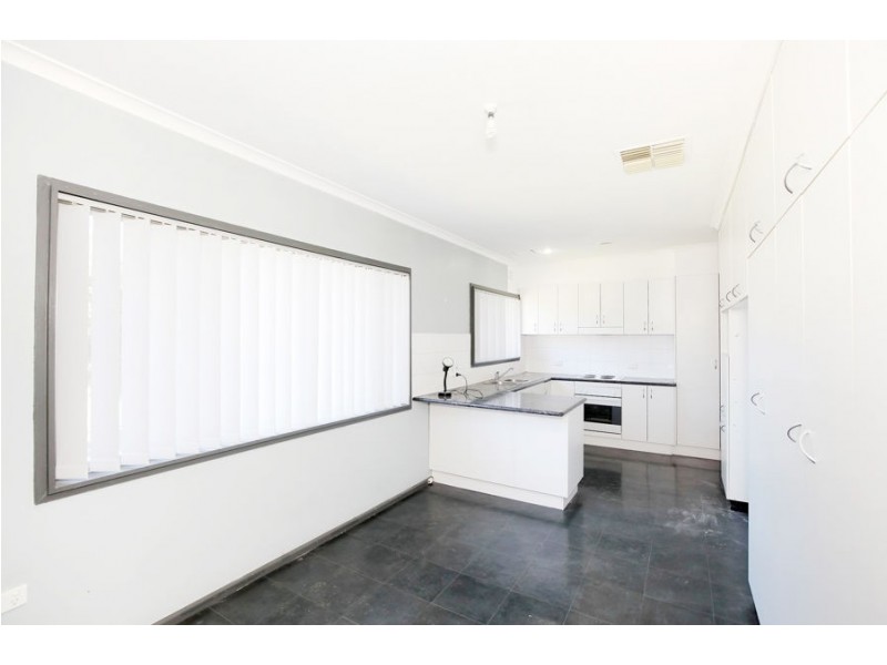 13 Ziegler Avenue, Kooringal NSW 2650