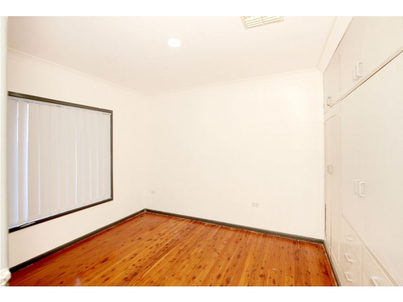 13 Ziegler Avenue, Kooringal NSW 2650