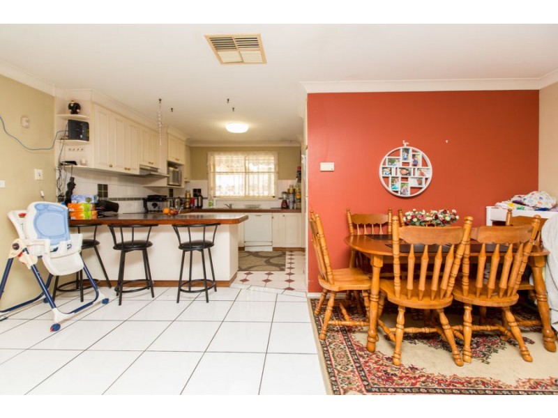 84 Veale Street, Ashmont NSW 2650