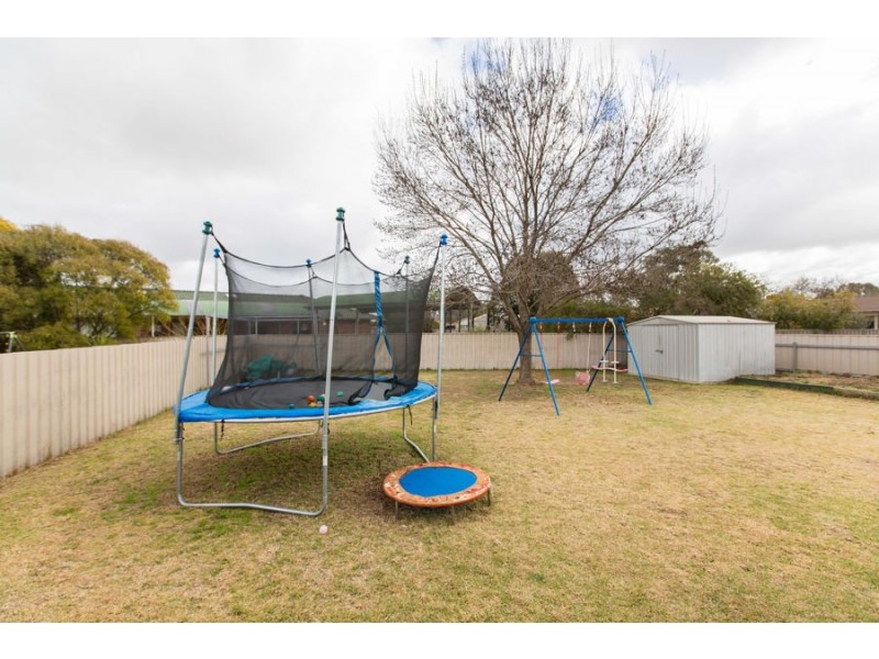 84 Veale Street, Ashmont NSW 2650