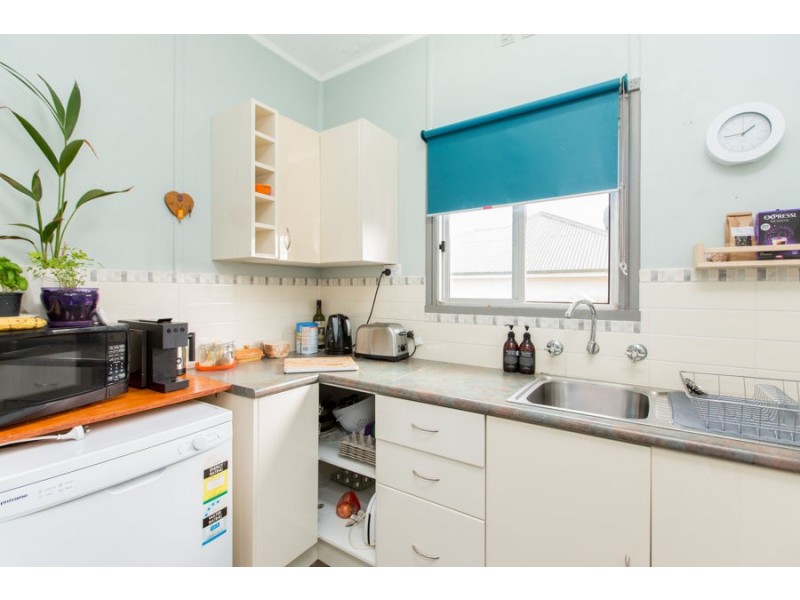 148 Macleay Street, Mount Austin NSW 2650