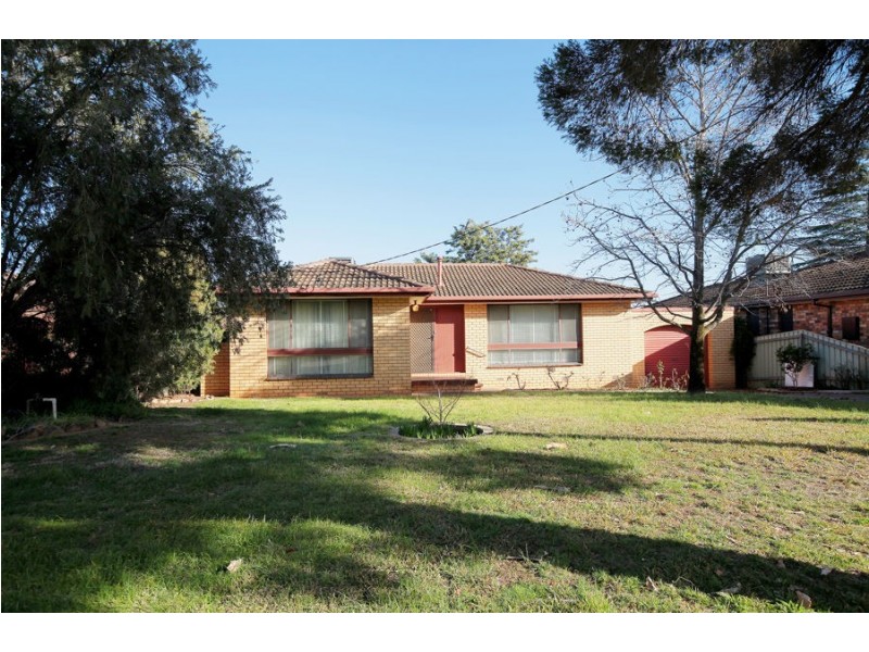 14 Buchhorn Street, Tolland NSW 2650