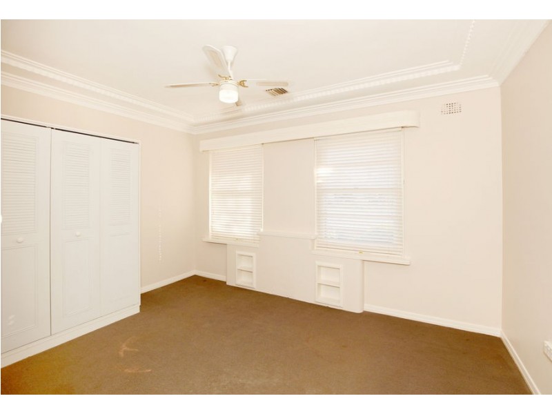 71 Bourke Street, Turvey Park NSW 2650