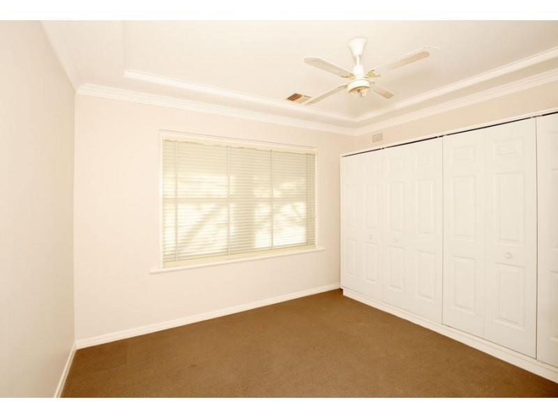 71 Bourke Street, Turvey Park NSW 2650
