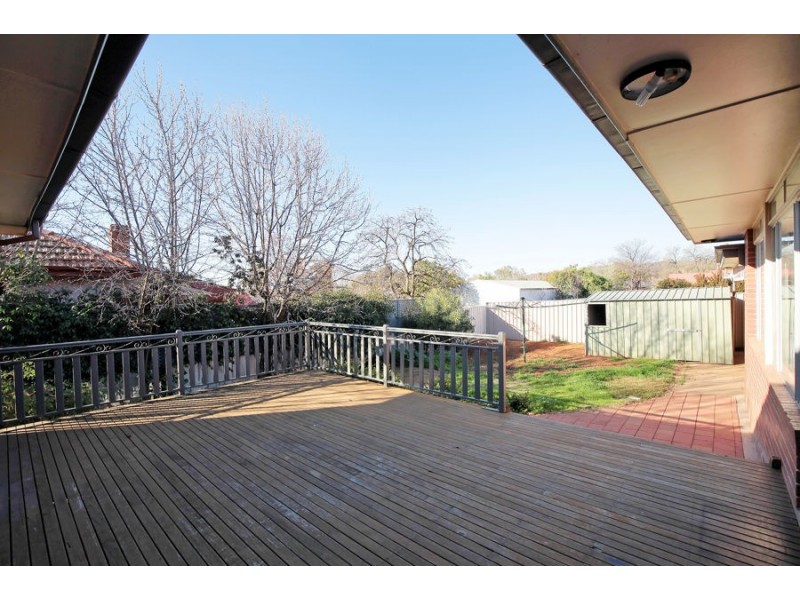 71 Bourke Street, Turvey Park NSW 2650