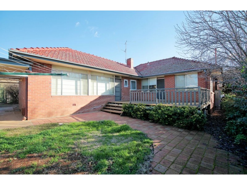 71 Bourke Street, Turvey Park NSW 2650