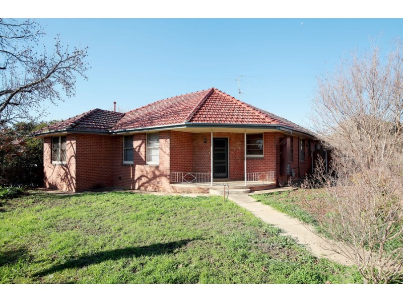 71 Bourke Street, Turvey Park NSW 2650