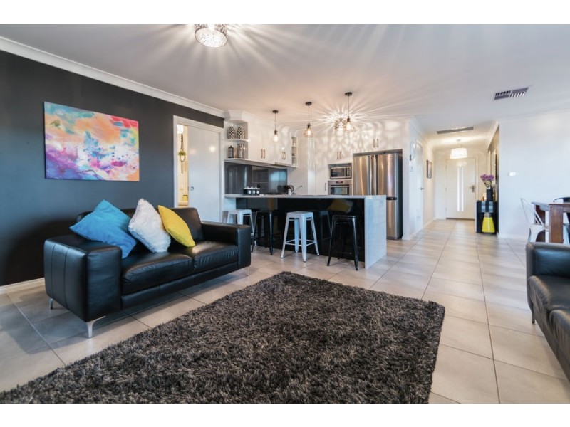 1 Barmedman Avenue, Gobbagombalin NSW 2650