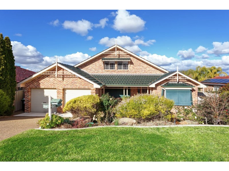 2/3 Melville Place, Tatton NSW 2650