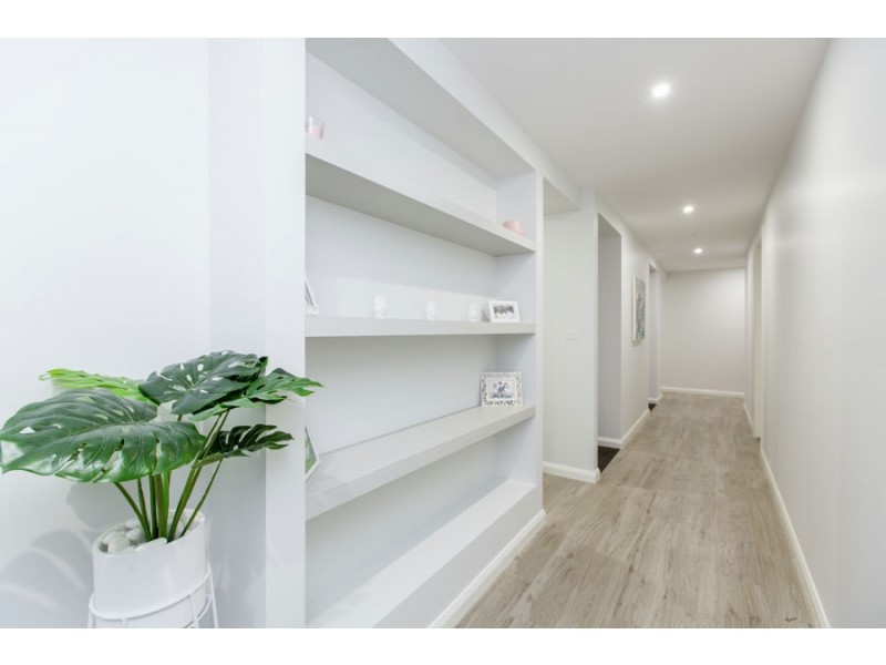 14 Ross Parkway, Gobbagombalin NSW 2650