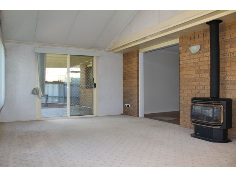 23 Truscott Drive, Wagga Wagga NSW 2650